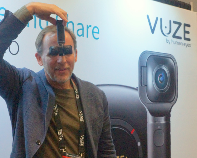 HumanEyes' Jim Malcolm with VUZE XR (Techstination photo by L. Fishkin)