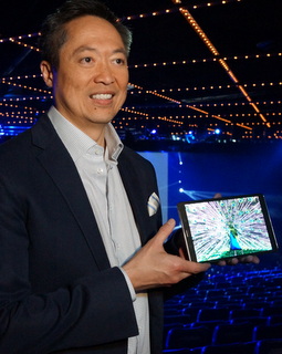 Samsung's Mike Abary with Galaxy Tab S (BootCamp photo by L. Fishkin)