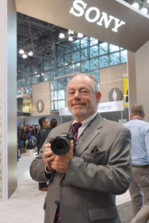 Sony's Mark Weir with A7R Mark III (Techstination photo by Lori Fishkin)