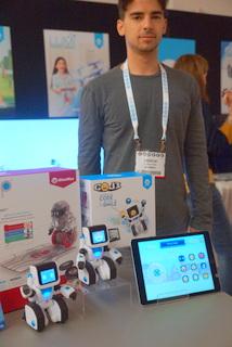 WowWee's Andrew Yanofsky with Coji (BootCamp photo by L. Fishkin)